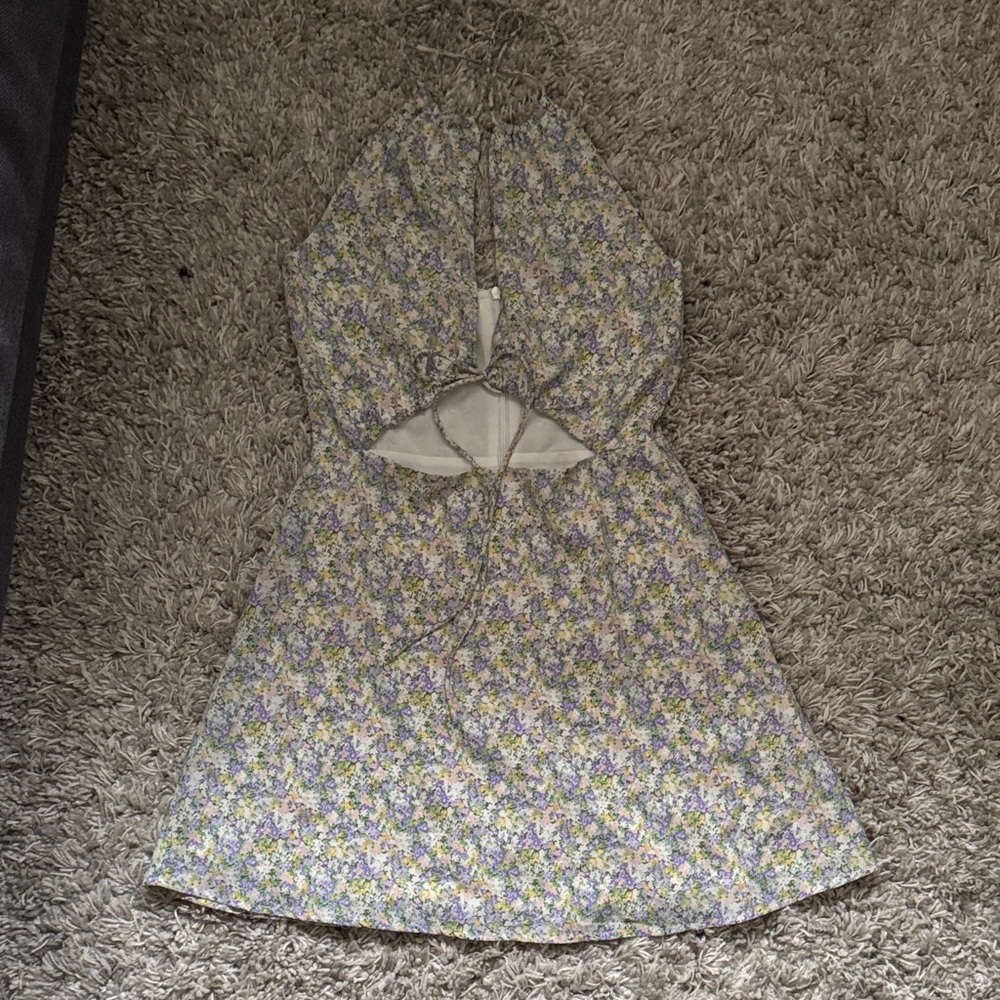 Beginning boutique floral dress